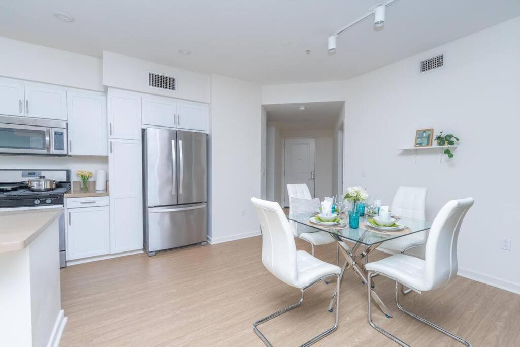 Amazing 2 Bedroom 7 Min From Disneyland W Free Parking Anaheim Exteriér fotografie